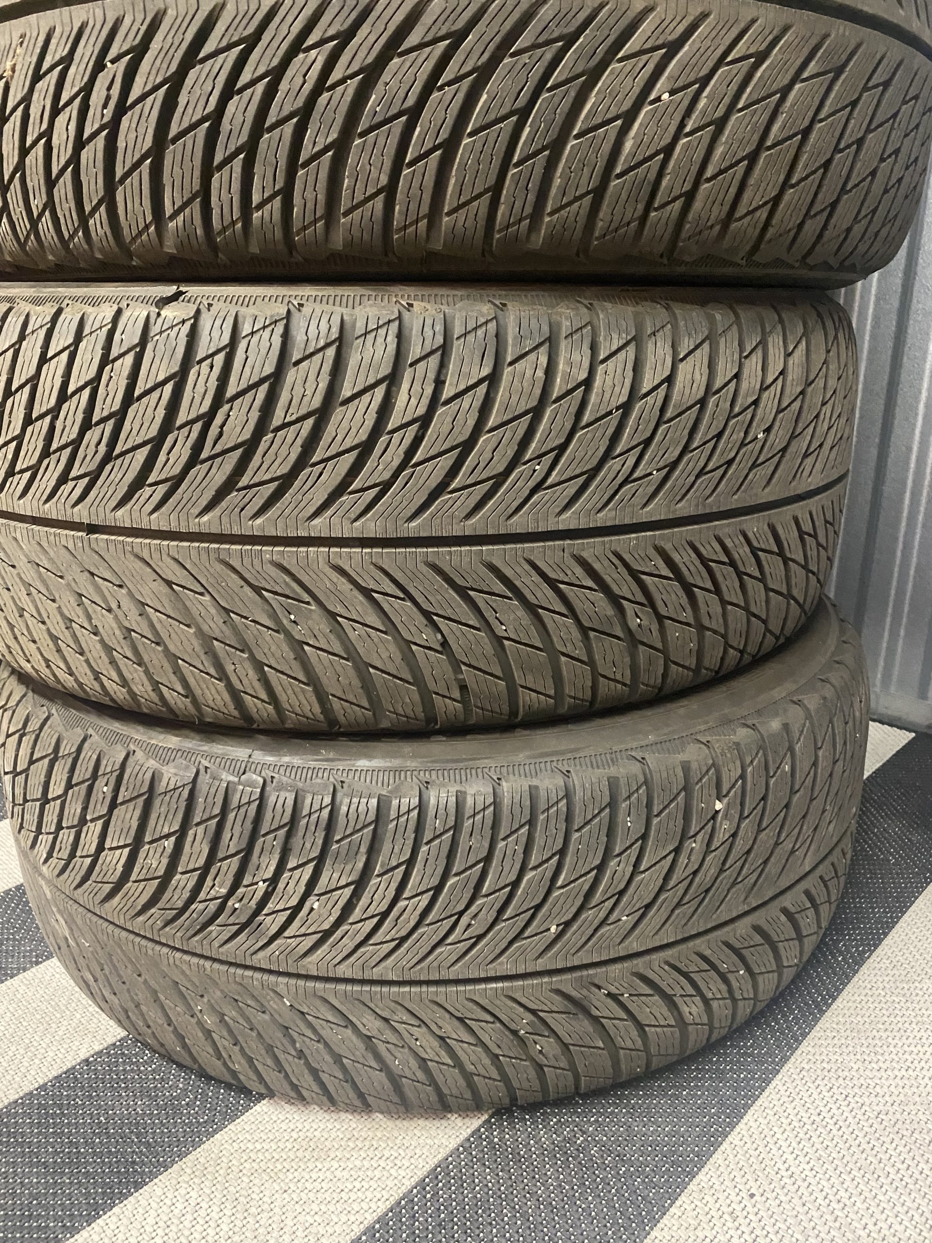 FEAC8949-4274-4ADD-A53C-5FC961D1F045
