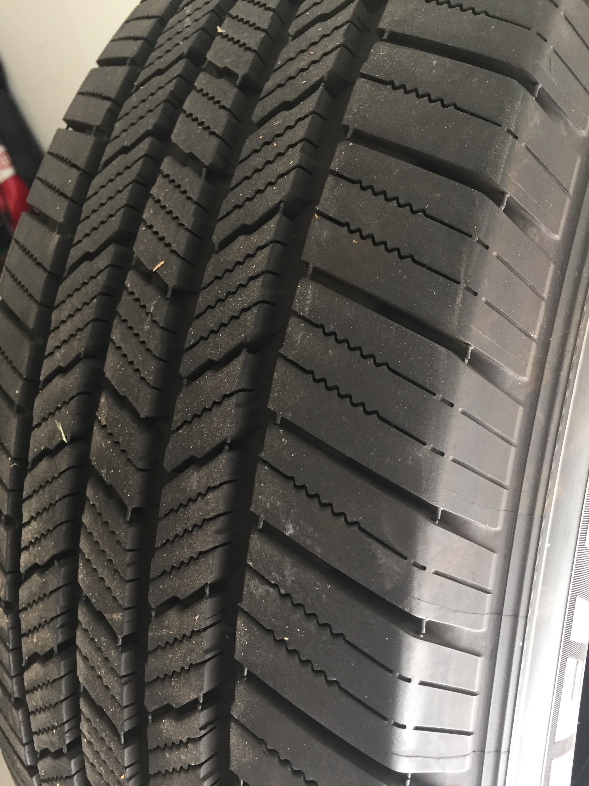 Taco-Michelin-P265-60-R18_2