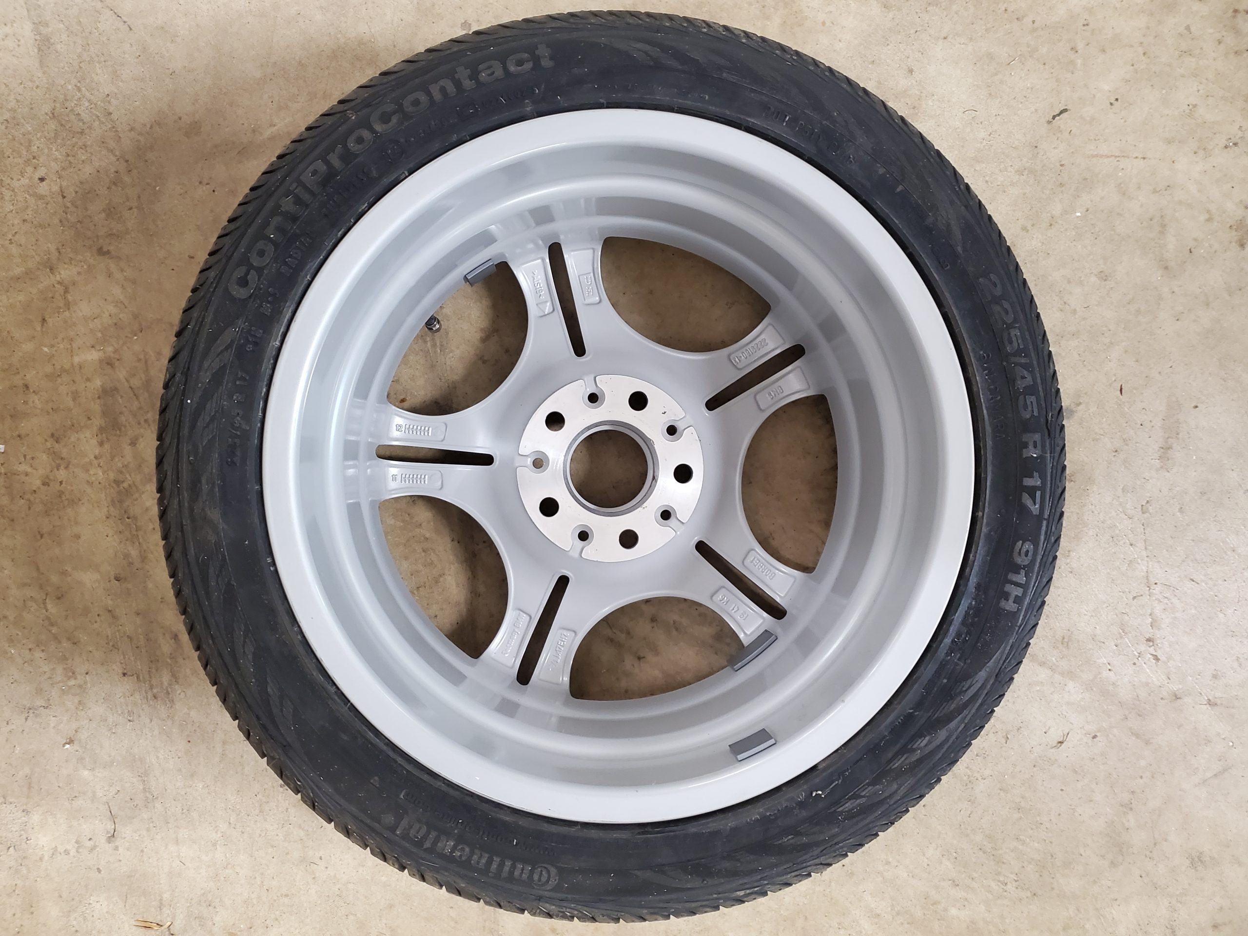 Tire_back