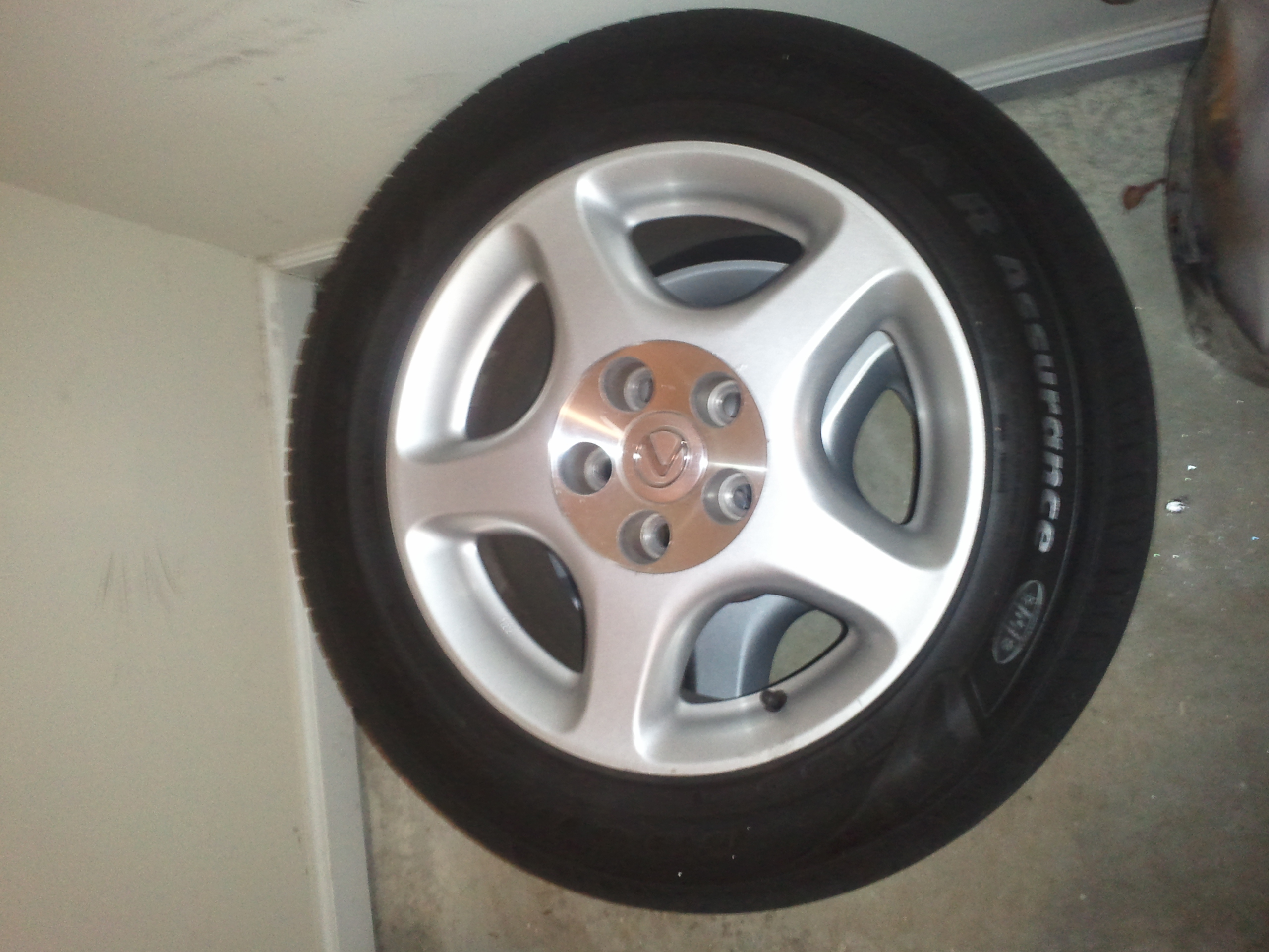 Lexus GS 300/400 Rims and Tires
