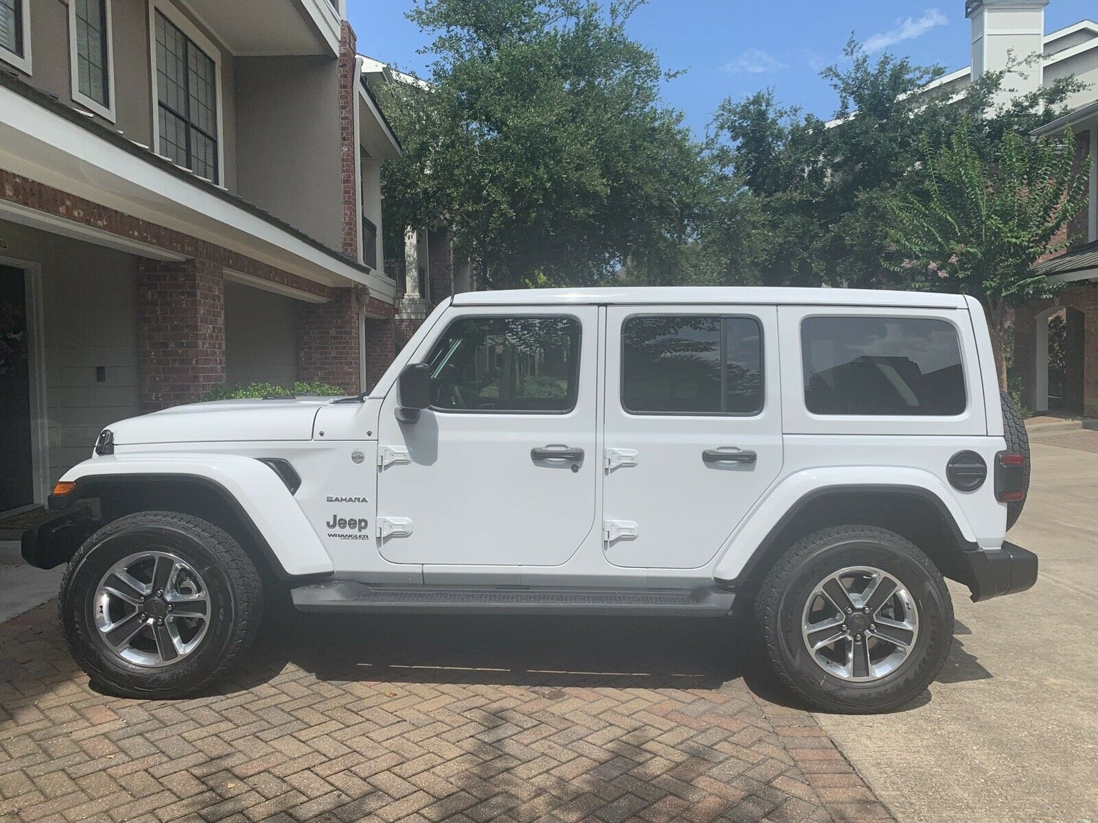 s-l1600