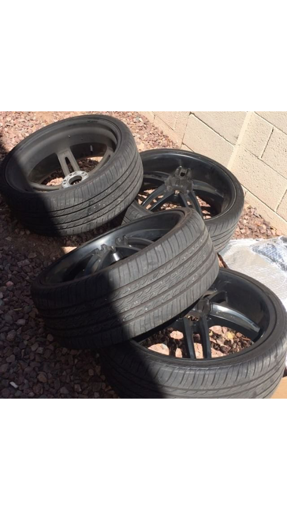 22" Helo HE844 + Tires