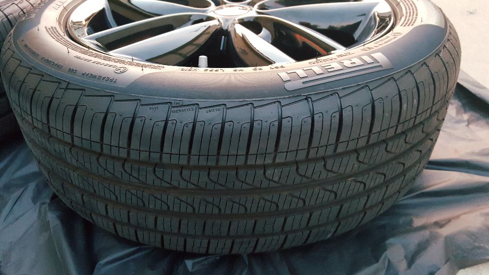 Mini Countryman OEM Tires 03