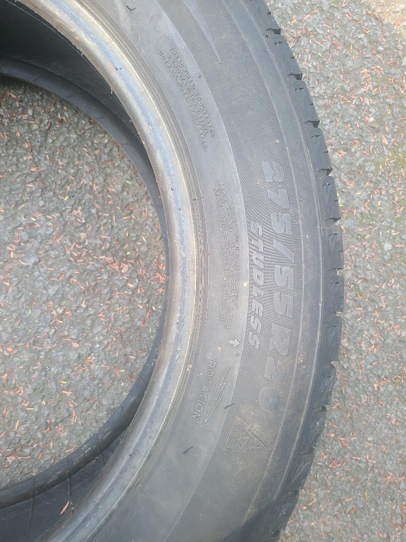 Snow tire 4