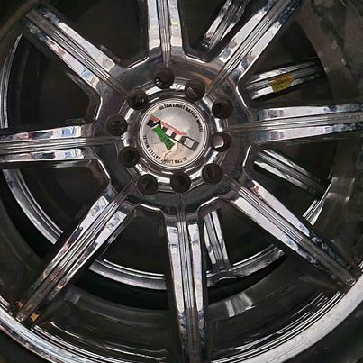 DTM Racing Machine 18-7.5 Chrome rims