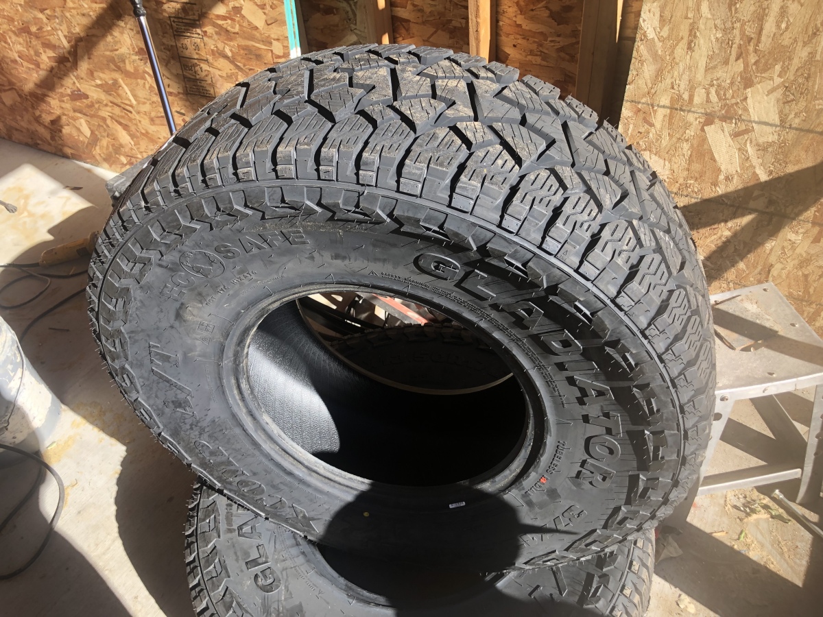 Gladiator x comp at 37x13.50x17