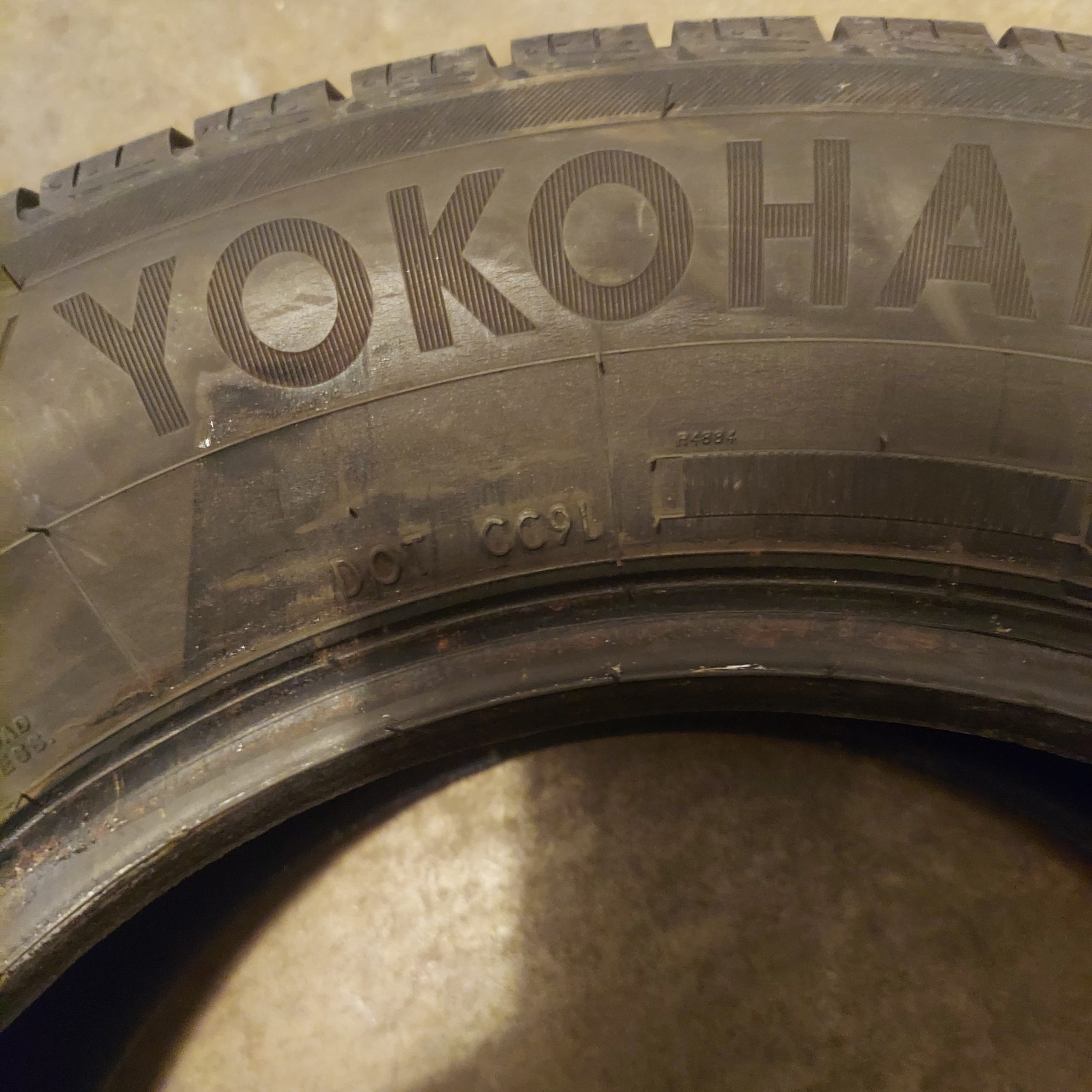 YOKOHAMA Tire #2 Photo3