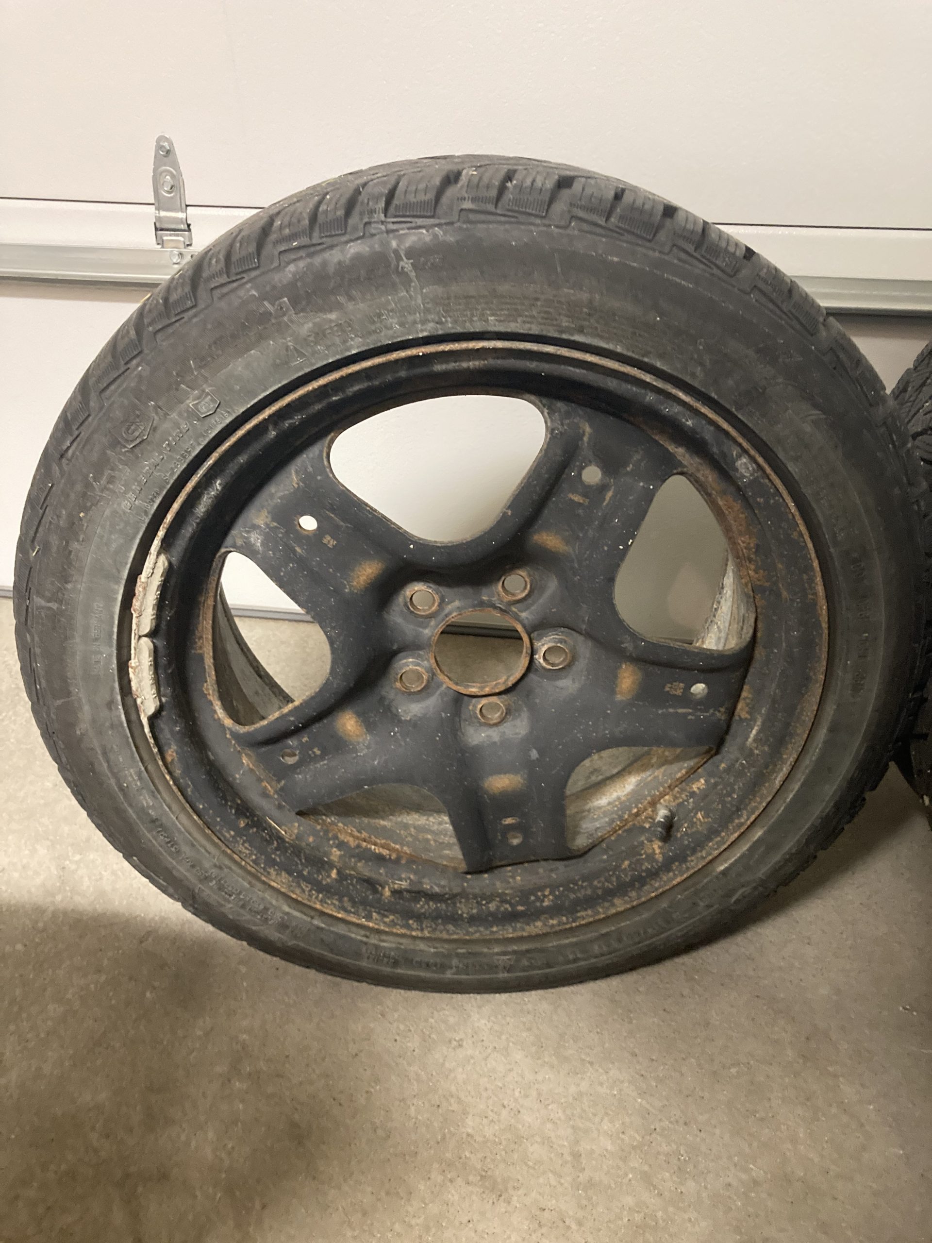 Single Tire