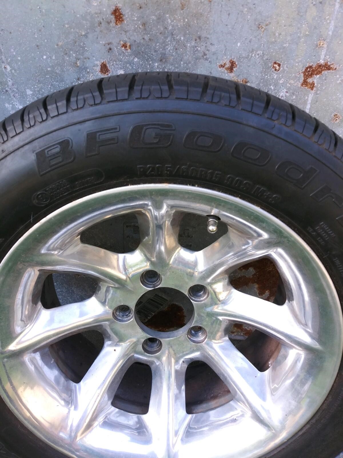 $950/set or B/O///4 Tires &Rims & wheel center Caps