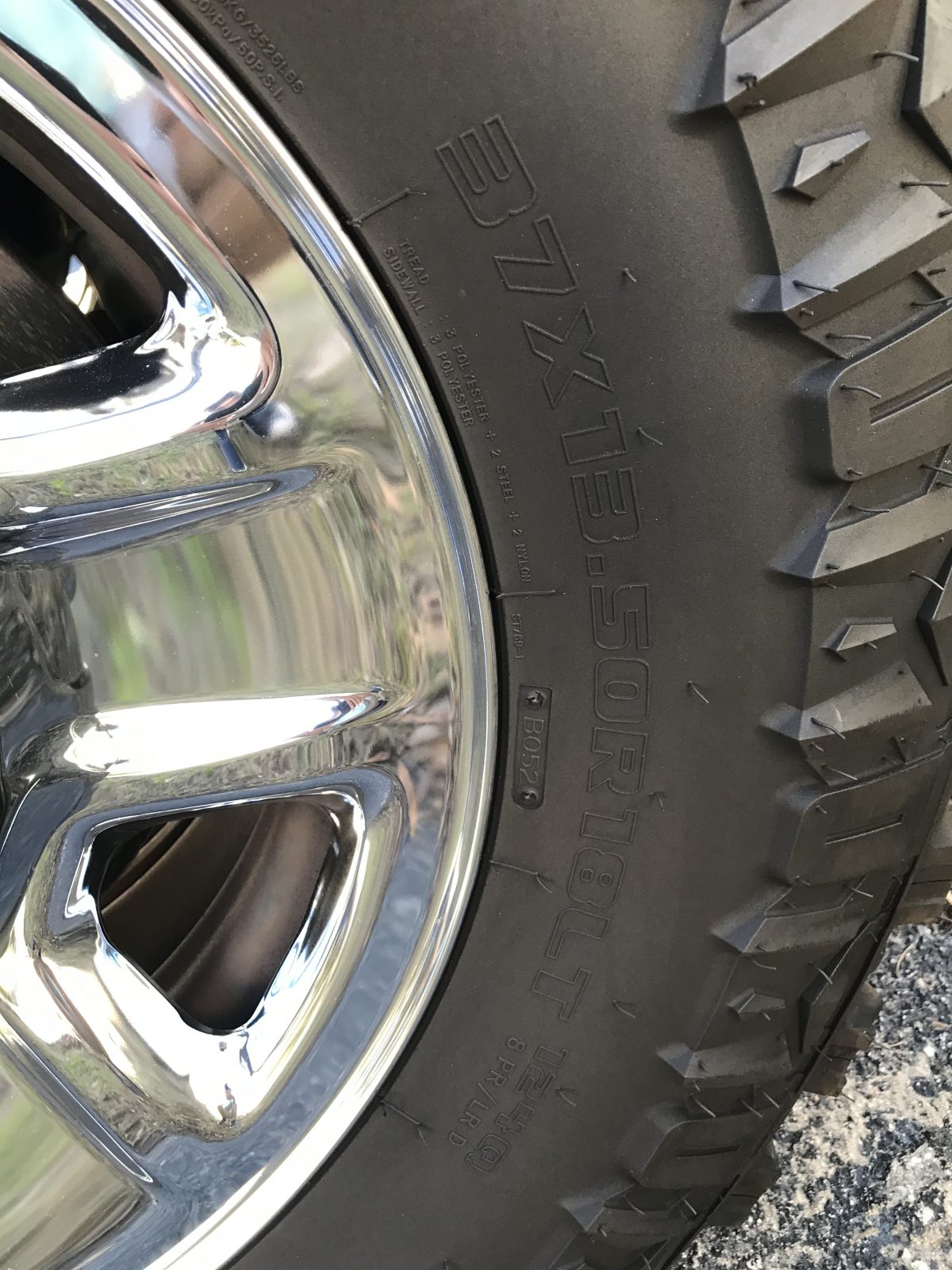 37x13.5r18 1