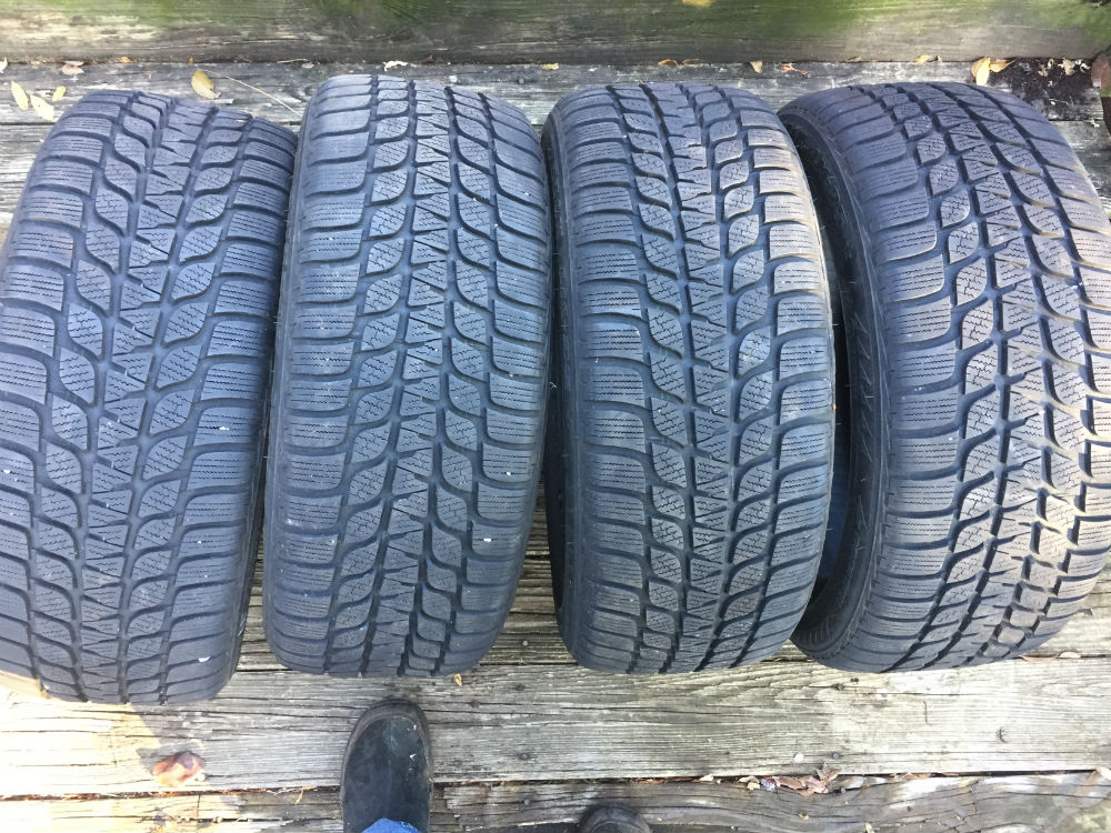 Snow tires