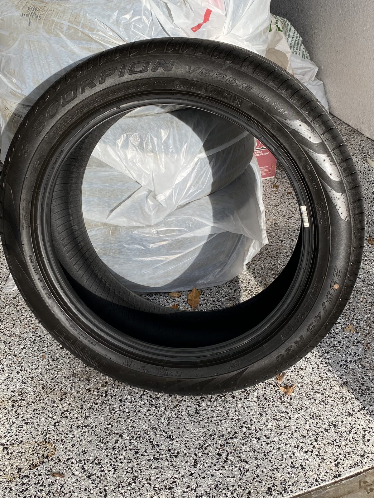 94C74C52-7662-41B8-B1B1-3281A52A3BE8